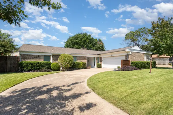 15515 Leavalley Circle, Dallas, TX 75248