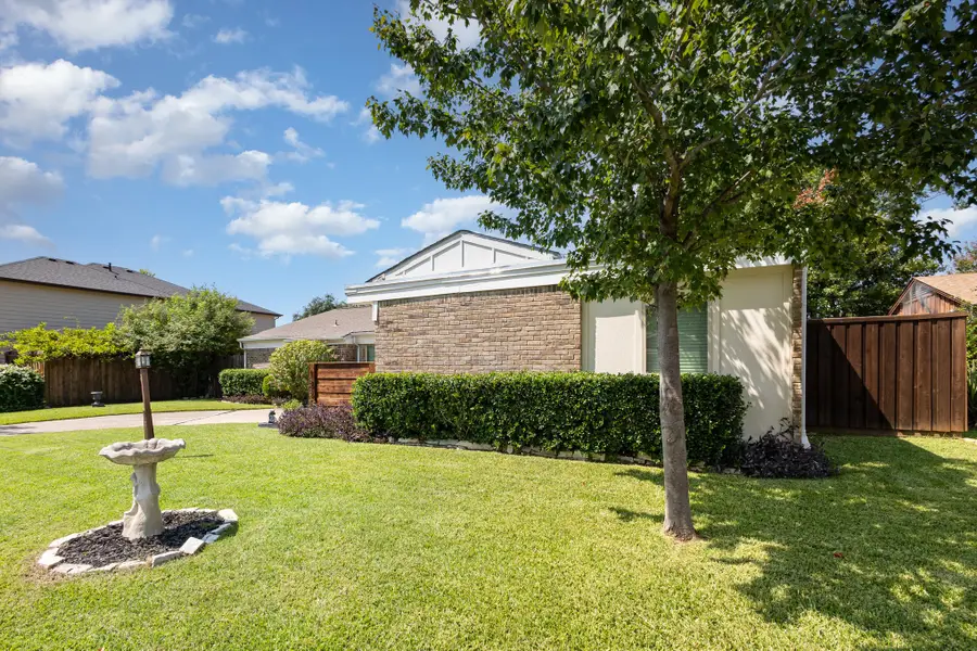 15515 Leavalley Circle, Dallas, TX 75248 - Image #3