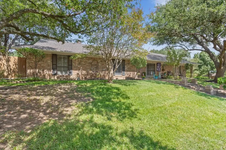 9914 Ramblewood Drive, Woodway, TX 76712 - Image #2
