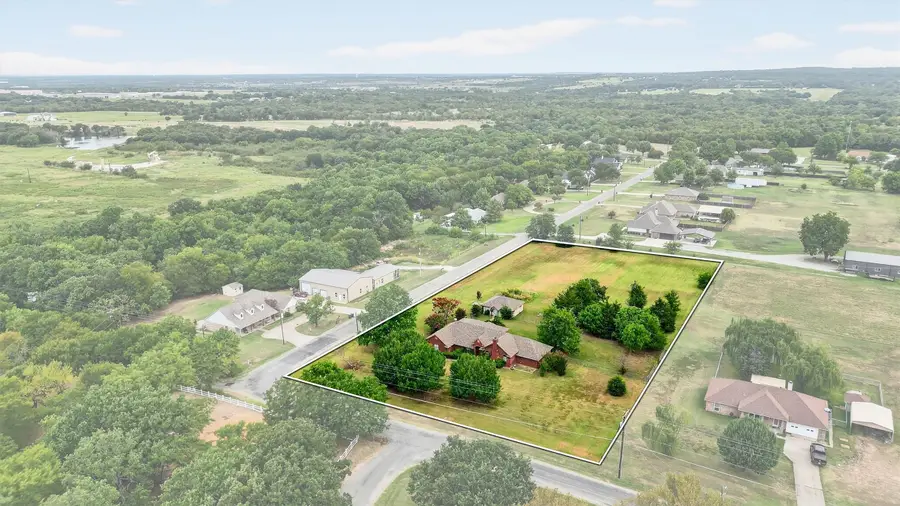 443 Lakewood Road, Denison, TX 75020 - Image #2