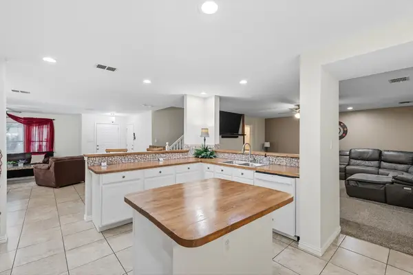 2004 Cassidy Lane, Corinth, TX 76210