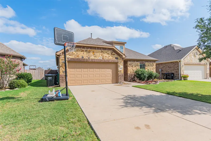 627 Redwood Drive, Greenville, TX 75402 - Image #3