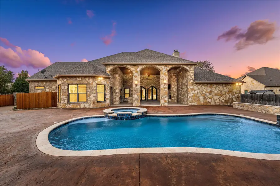 8460 Spicewood Springs Road, China Spring, TX 76633 - Image #2