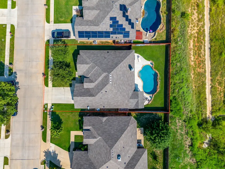 573 Ascot Way, Azle, TX 76020 - Image #2