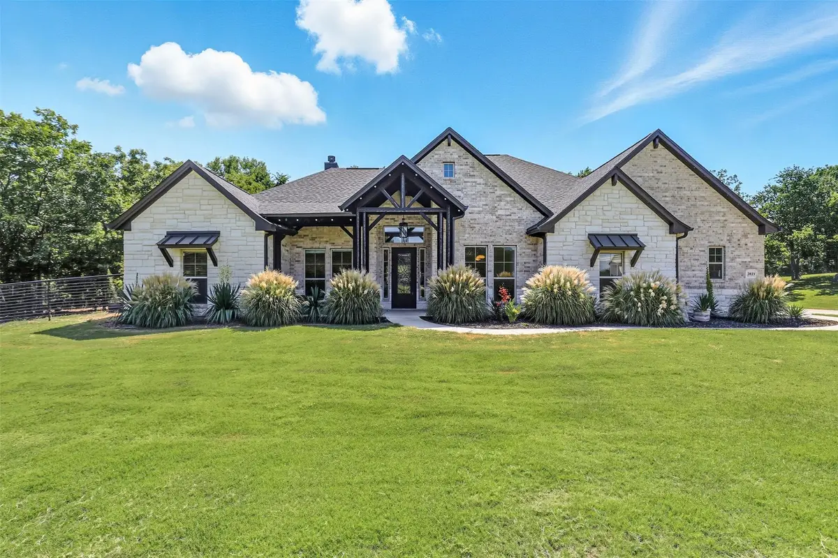 2021 Shady Creek Crossing, Azle, TX 76020 - Image #1