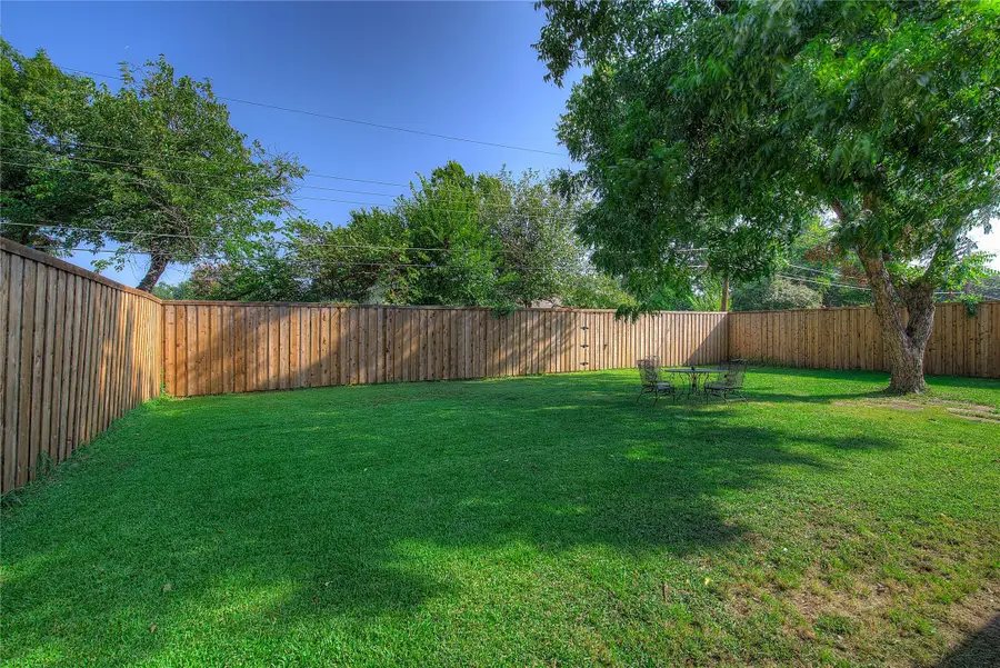 8415 Gladwood Lane, Dallas, TX 75243 - Image #3