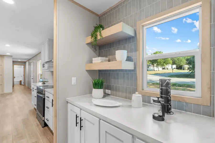 1121 Pawnee Trail, Granbury, TX 76048 - Image #2