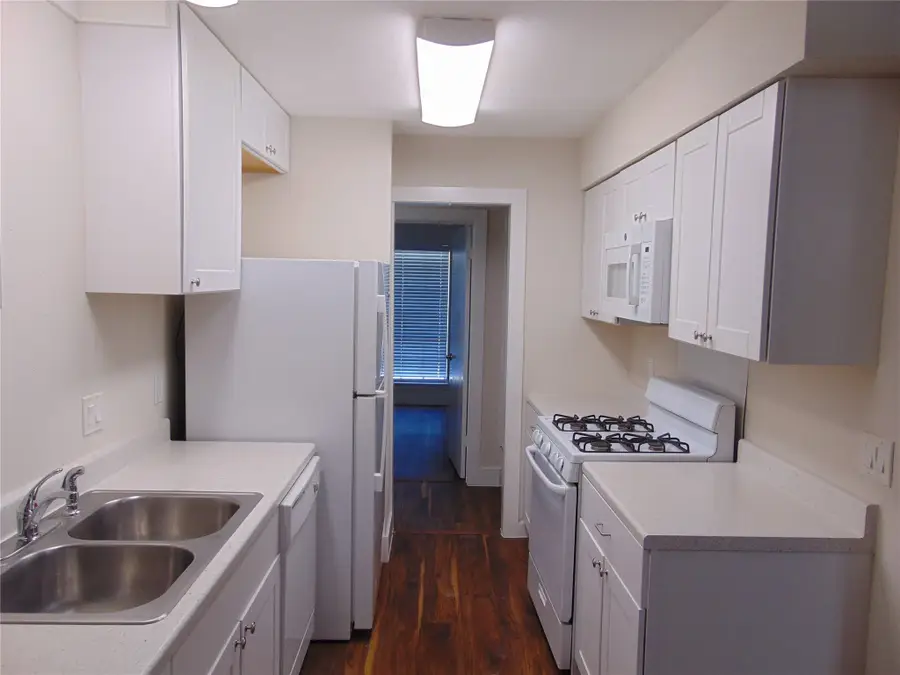 408 Ripplewood Drive, Desoto, TX 75115 - Image #3