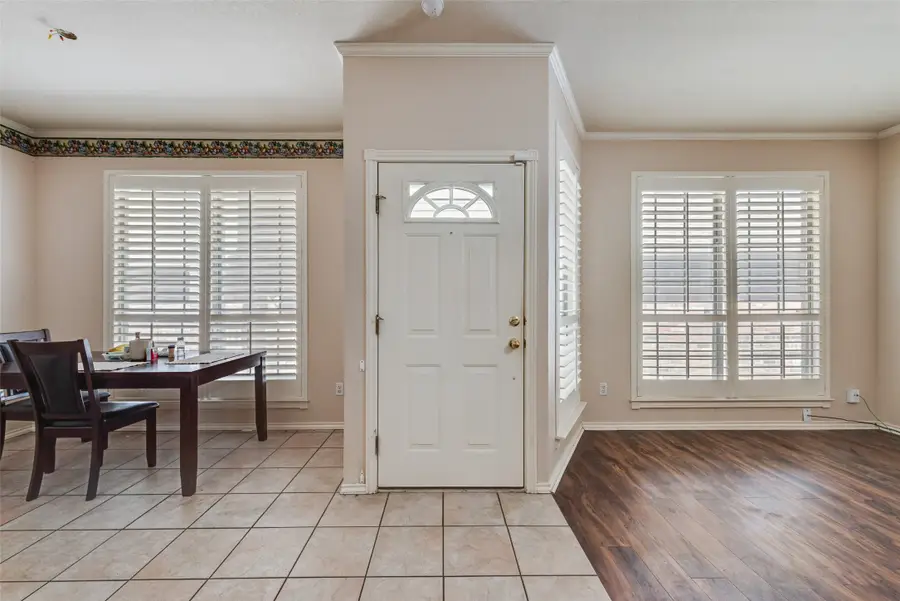 1230 Woodland Park Drive, Hurst, TX 76053 - Image #3