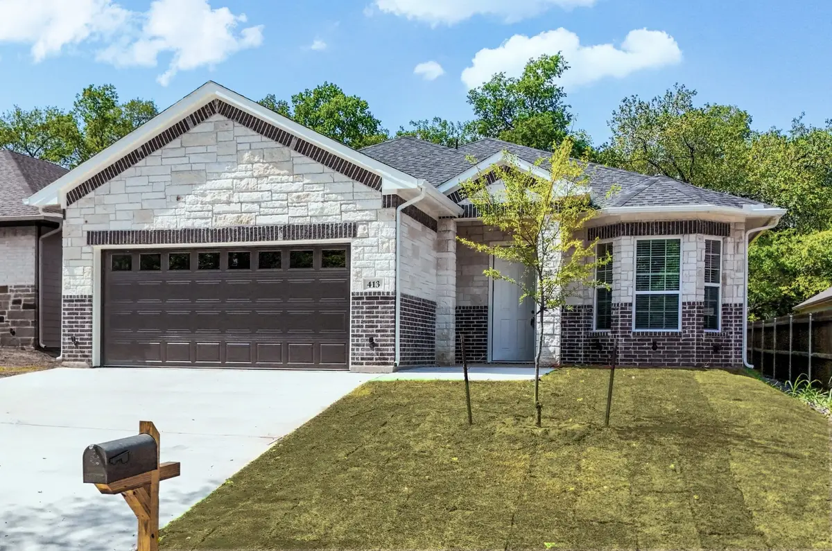 413 Henderson Street, Bonham, TX 75418 - Image #1