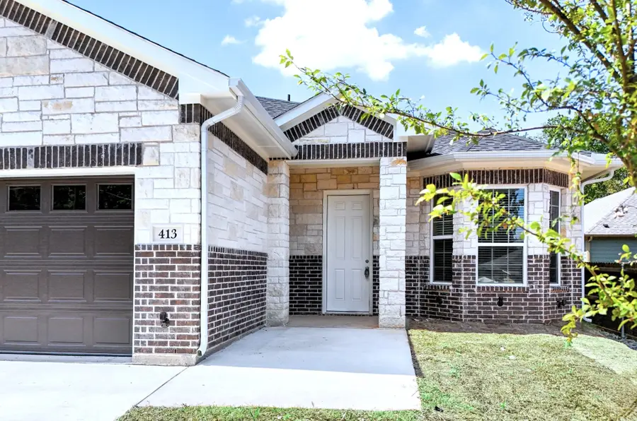 413 Henderson Street, Bonham, TX 75418 - Image #2