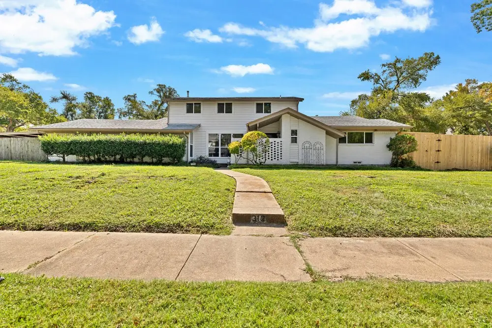 312 W Rio Grande Street, Garland, TX 75041 - Image #1