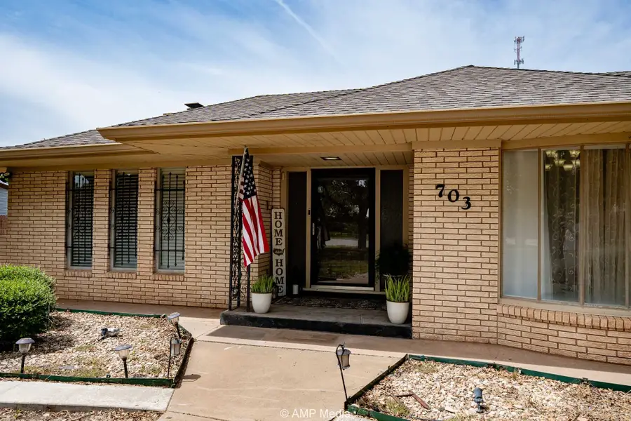 703 N Avenue L, Haskell, TX 79521 - Image #2
