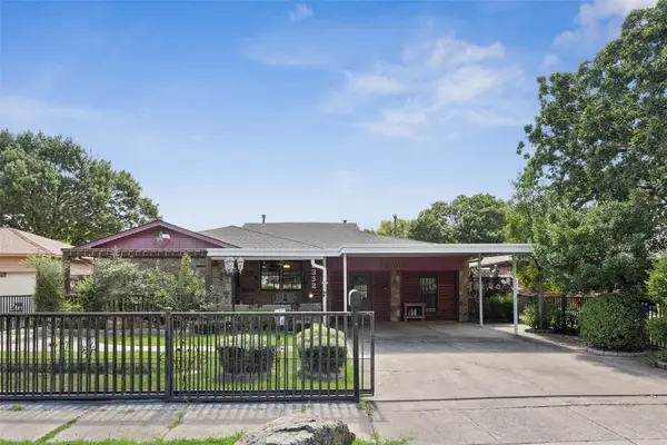 8332 Foxwood Lane, Dallas, TX 75217