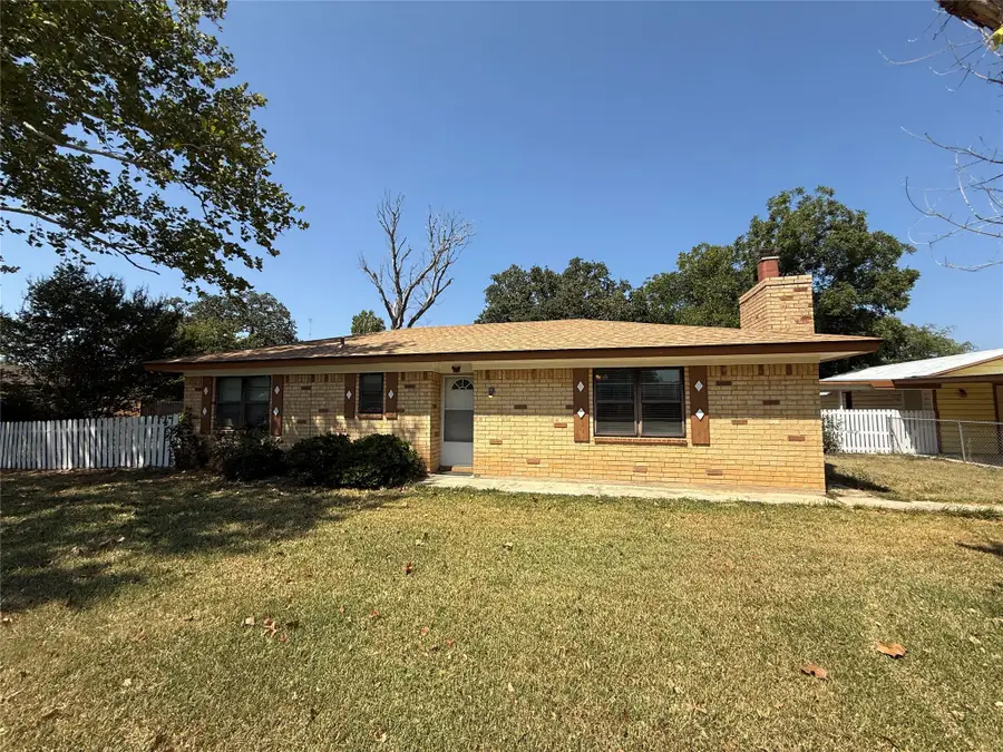 206 Poco Street, Bangs, TX 76823 - Image #2