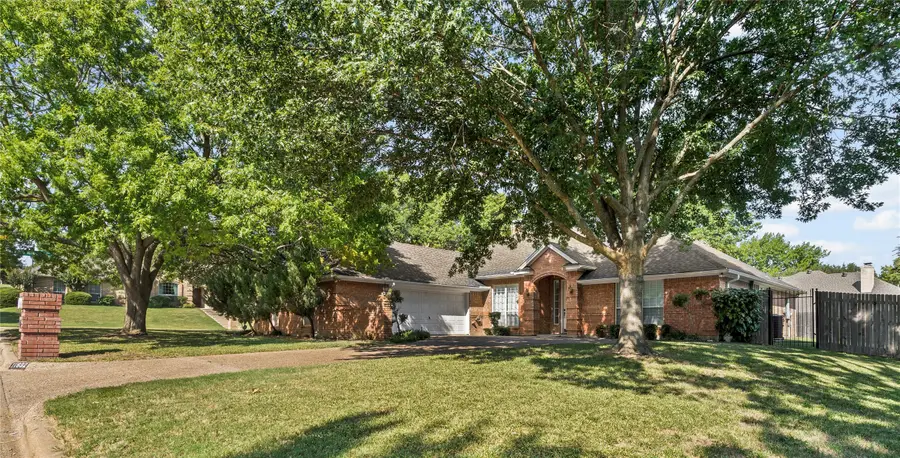 11832 Ferndale Lane, Fort Worth, TX 76008 - Image #2