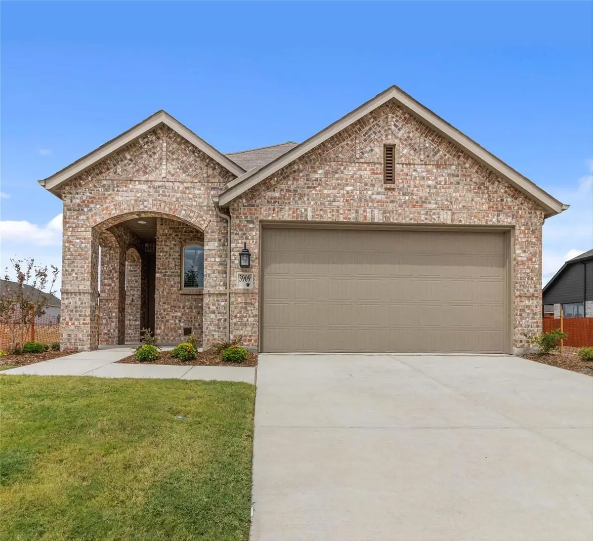 3909 Ford Drive, Heartland, TX 75126 - Image #1