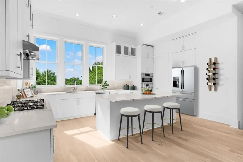 1308 E Crosby Road, Carrollton, TX 75006 - Image #2