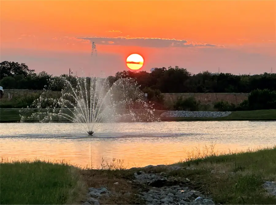 7609 Heritage Drive, Pilot Point Aubrey, TX 76227 - Image #2