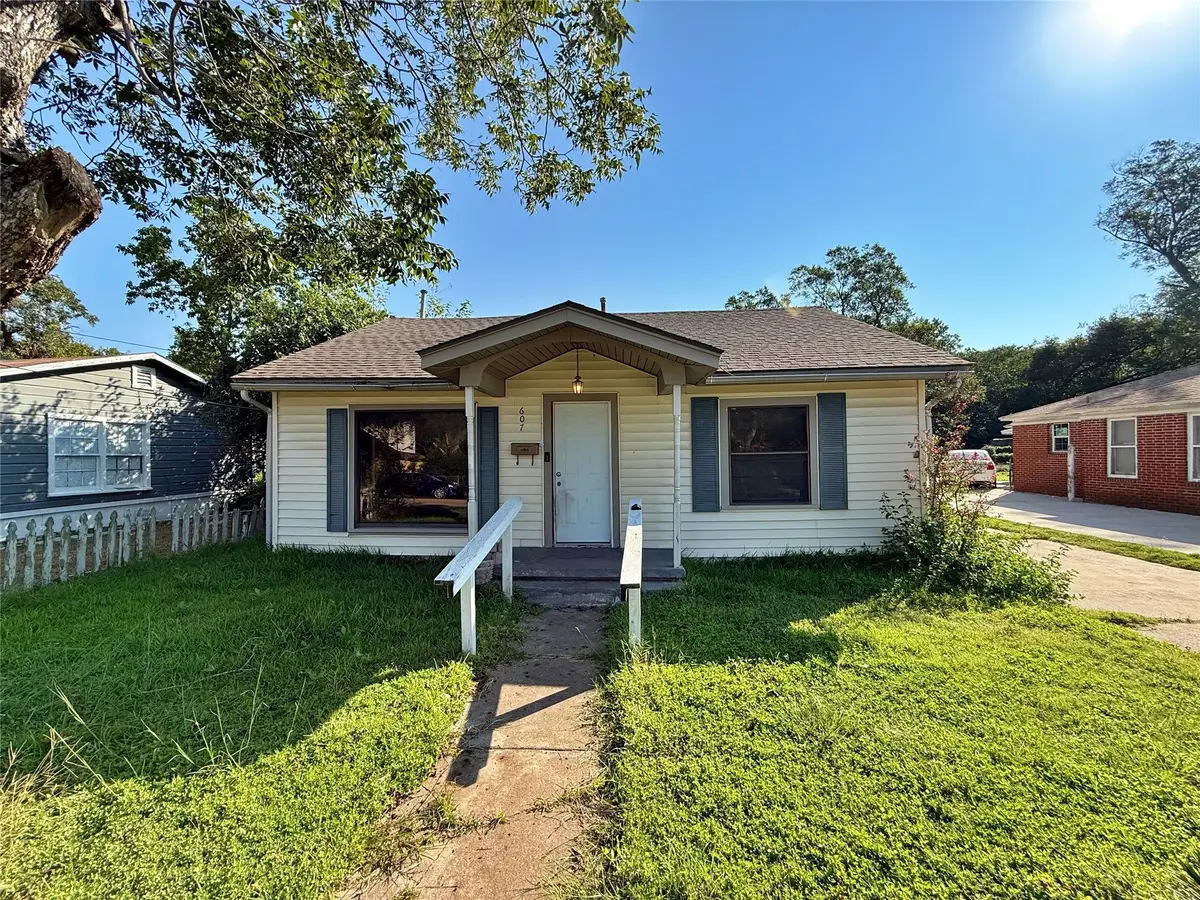 607 La Clede Street, Bellmead, TX 76705 - Image #1