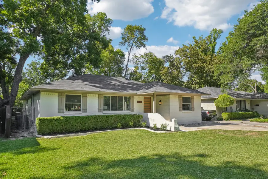 10129 Gateway Lane, Dallas, TX 75218 - Image #2