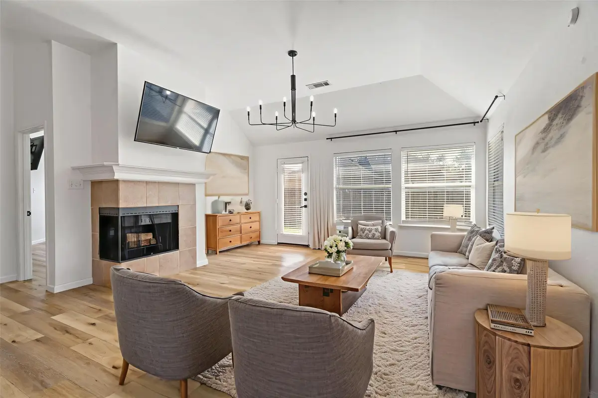 200 Valley View Drive, Waxahachie, TX 75167 - Image #1