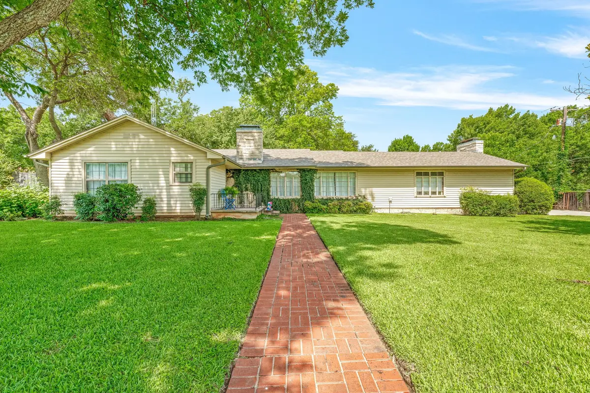 1222 Kentucky, Graham, TX 76450 - Image #1