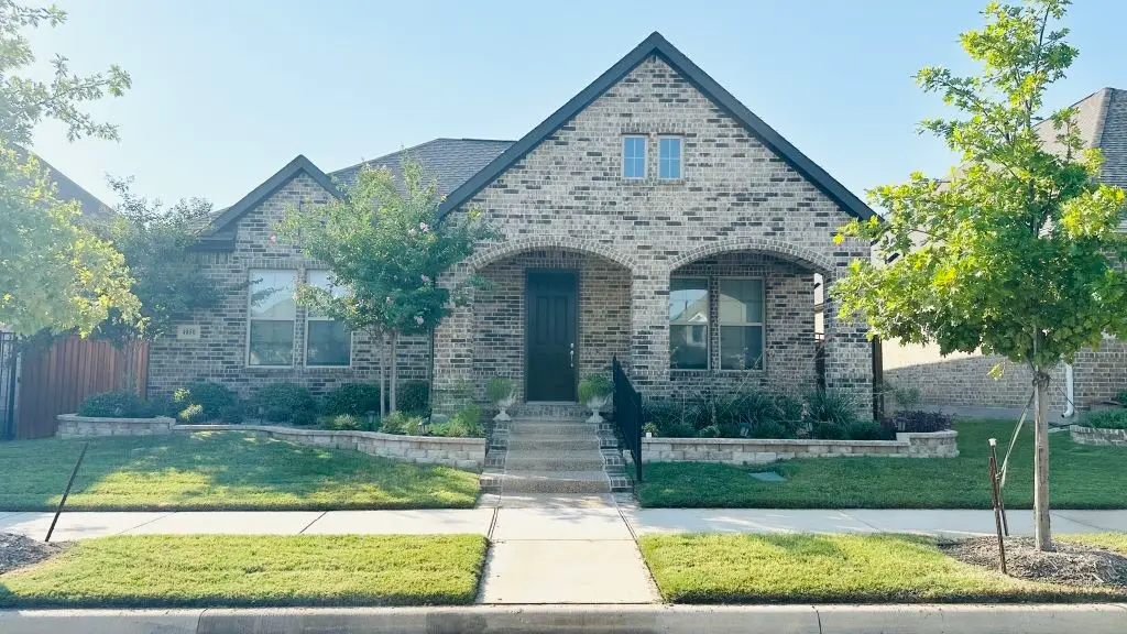 4850 Cypress Thorn Drive, Arlington, TX 76005 - Image #1