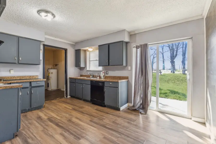 803 Lakewood Drive, Alvarado, TX 76009 - Image #3