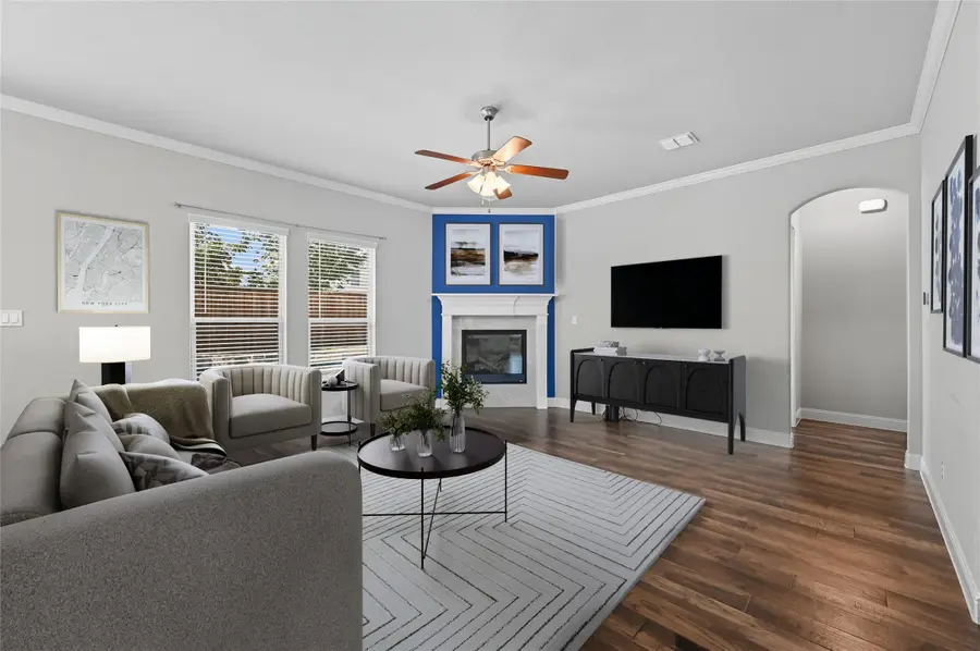 300 Burberry Drive, Grand Prairie, TX 75052 - Image #3