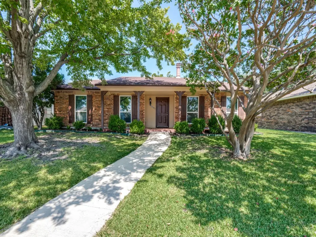 9001 Linda Vista Drive, Rowlett, TX 75088 - Image #1
