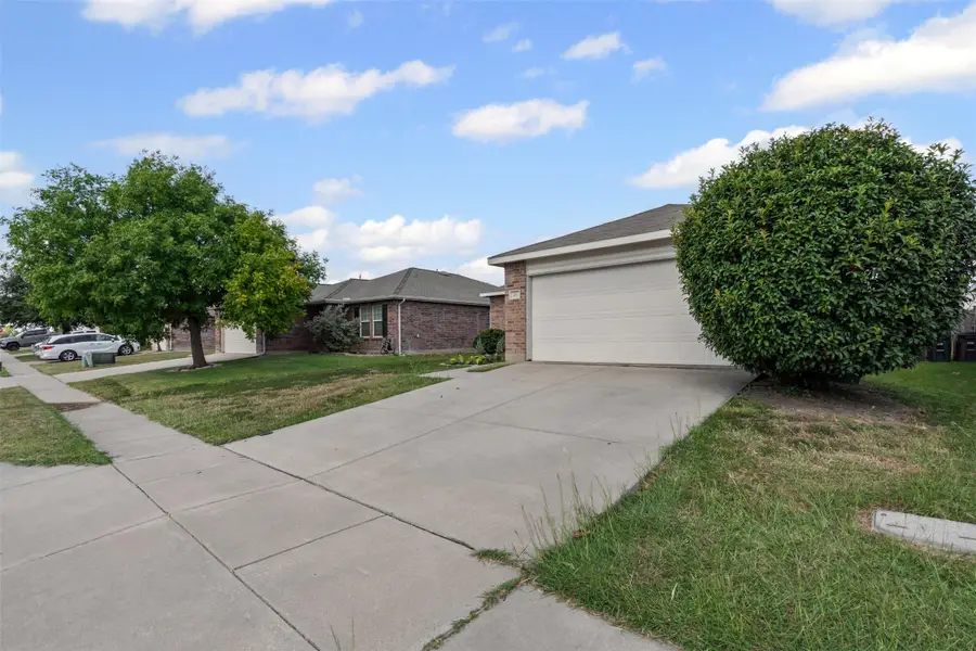 217 Silver Lake Trail, Fort Worth, TX 76140 - Image #3