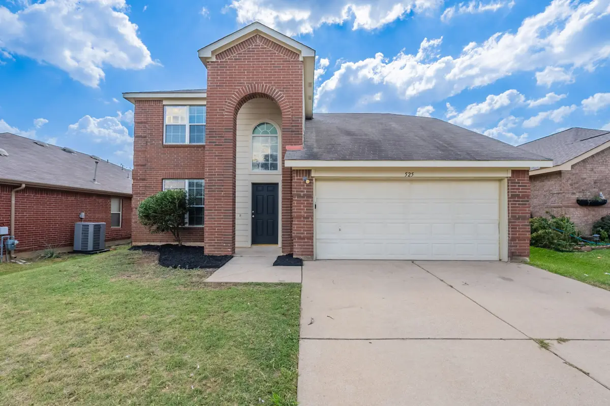 525 Pineview Lane, Fort Worth, TX 76140 - Image #1