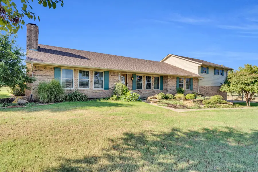 1140 Cedar Drive, Midlothian, TX 76065 - Image #3