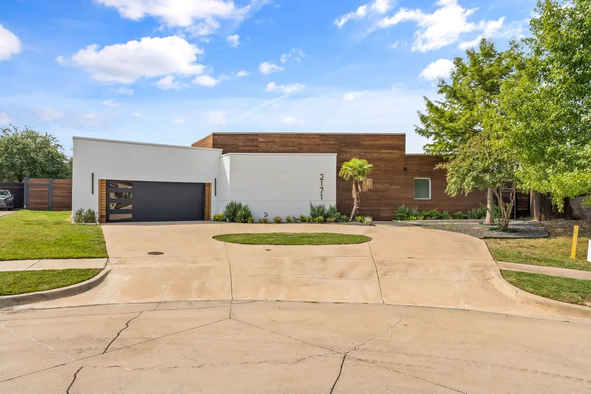 2171 Hogan Drive, Irving, TX 75038 - Image #1