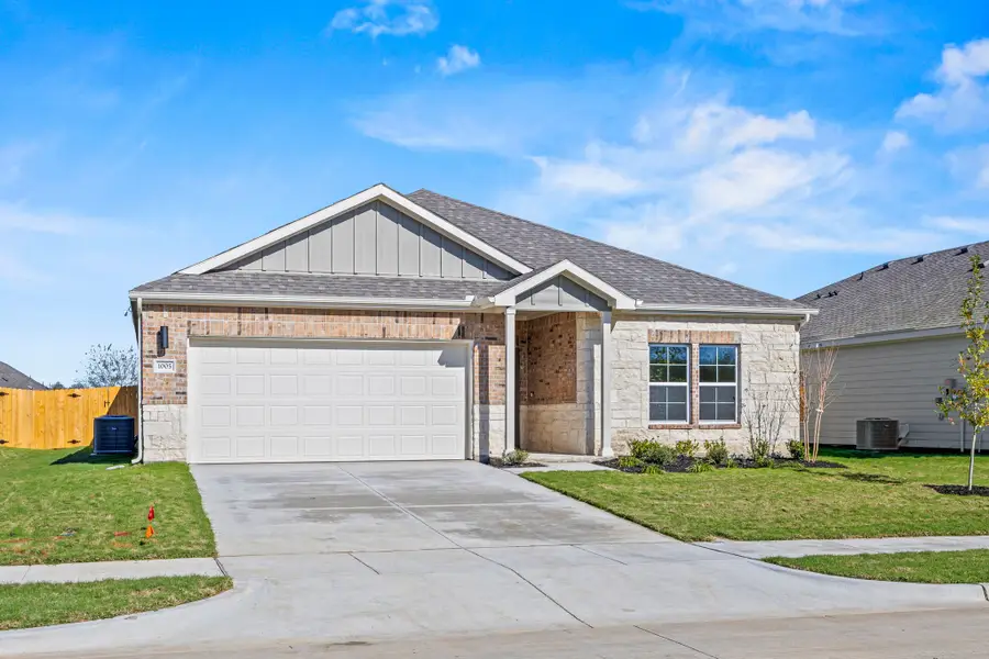 1005 Park Oak Lane, Crowley, TX 76036 - Image #2
