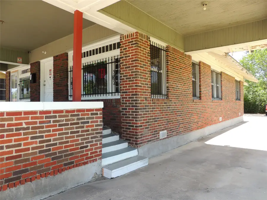 2721 Hemphill Street, Fort Worth, TX 76110 - Image #2