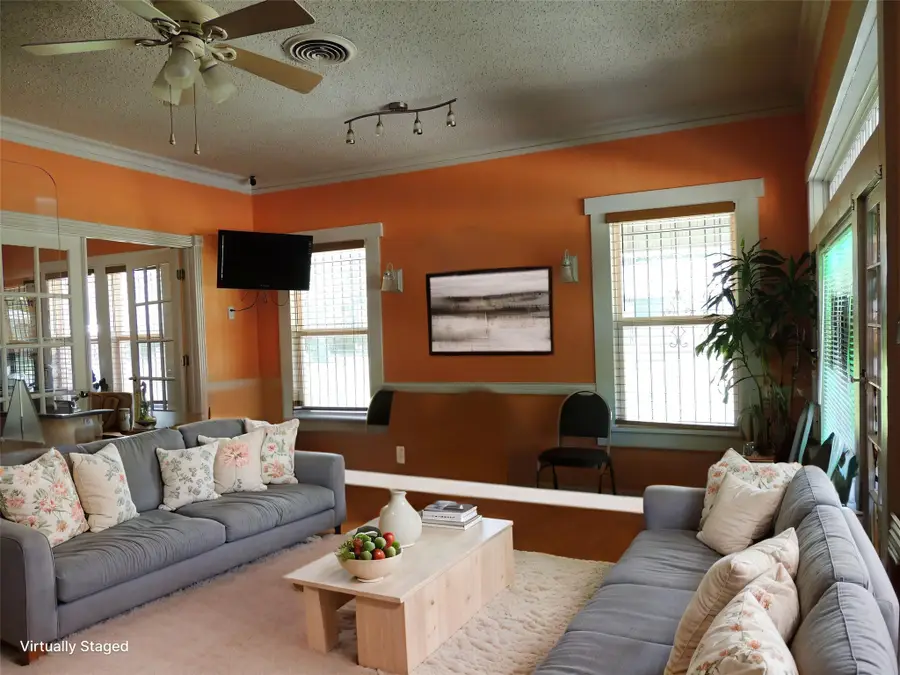 2721 Hemphill Street, Fort Worth, TX 76110 - Image #3