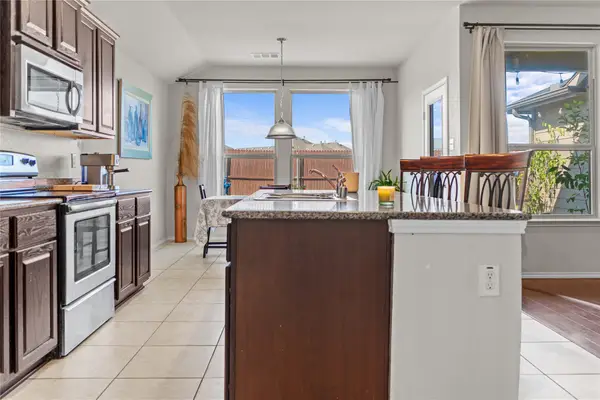 2024 Enchanted Rock Drive, Forney, TX 75126