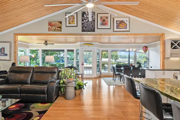 1805 Oak Shore Drive, Tool, TX 75143