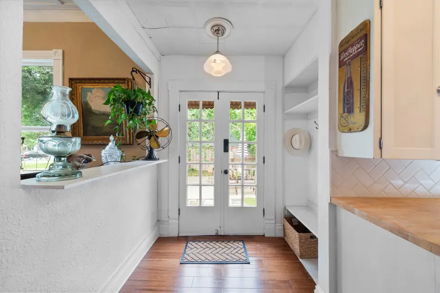 1004 W 5th Avenue, Corsicana, TX 75110 - Image #3