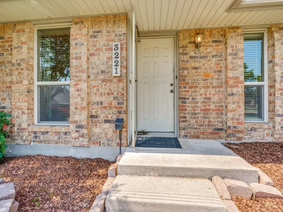 3221 Northview, Carrollton, TX 75007 - Image #2