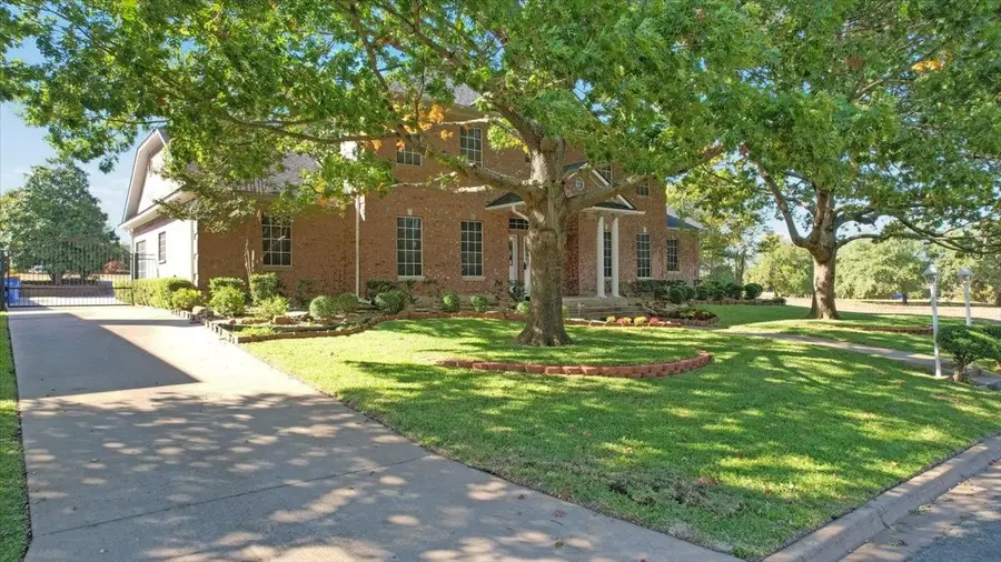 206 Baker Park Drive, Sherman, TX 75092 - Image #2