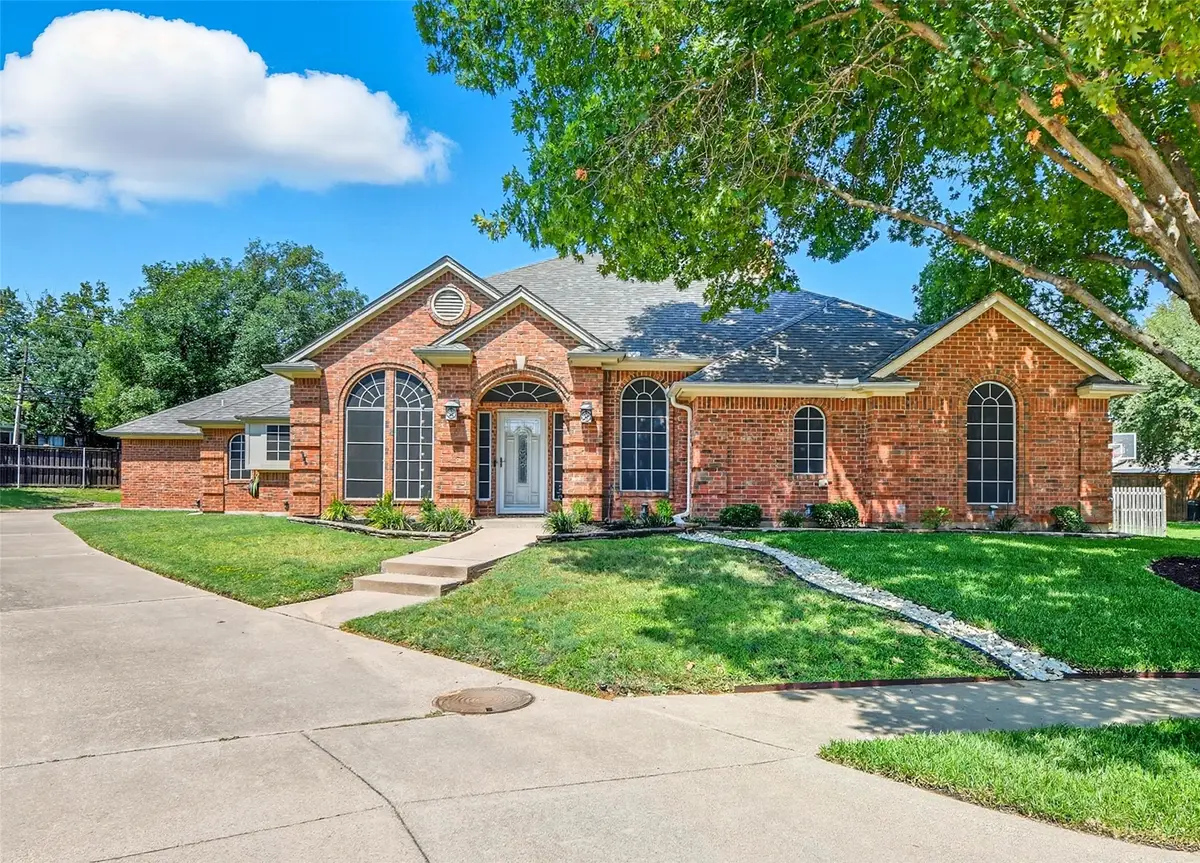 1601 Warwickshire Court W, Bedford, TX 76021 - Image #1