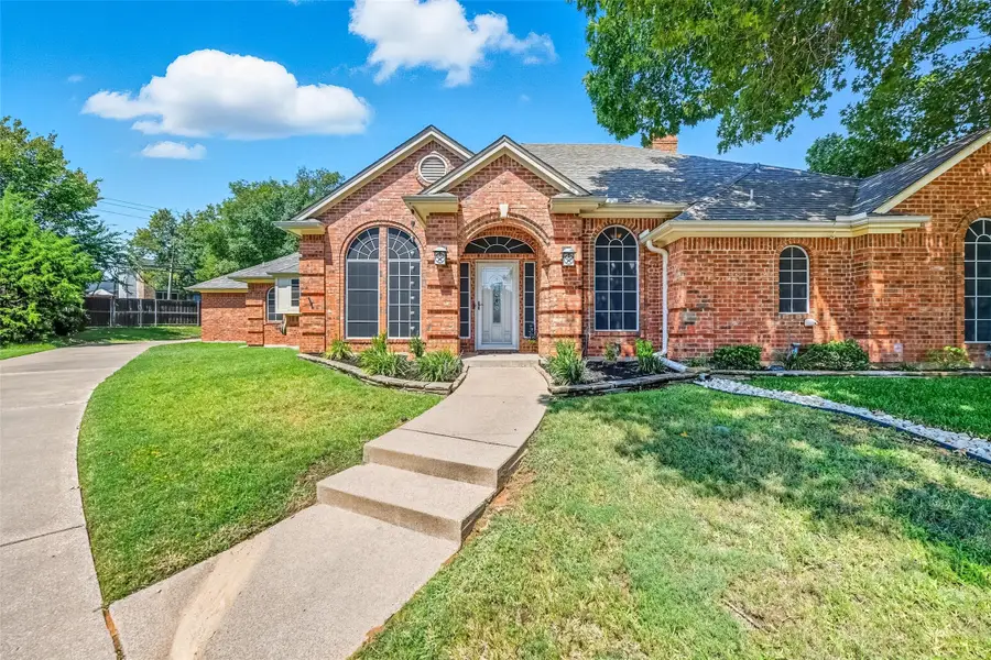 1601 Warwickshire Court W, Bedford, TX 76021 - Image #3