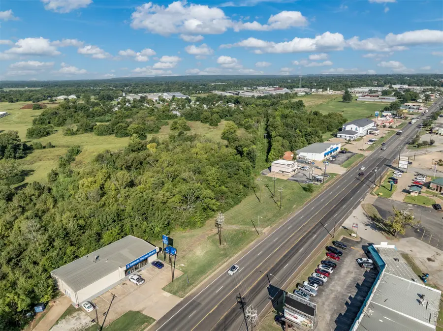 1743 S Jackson, Jacksonville, TX 75766 - Image #2