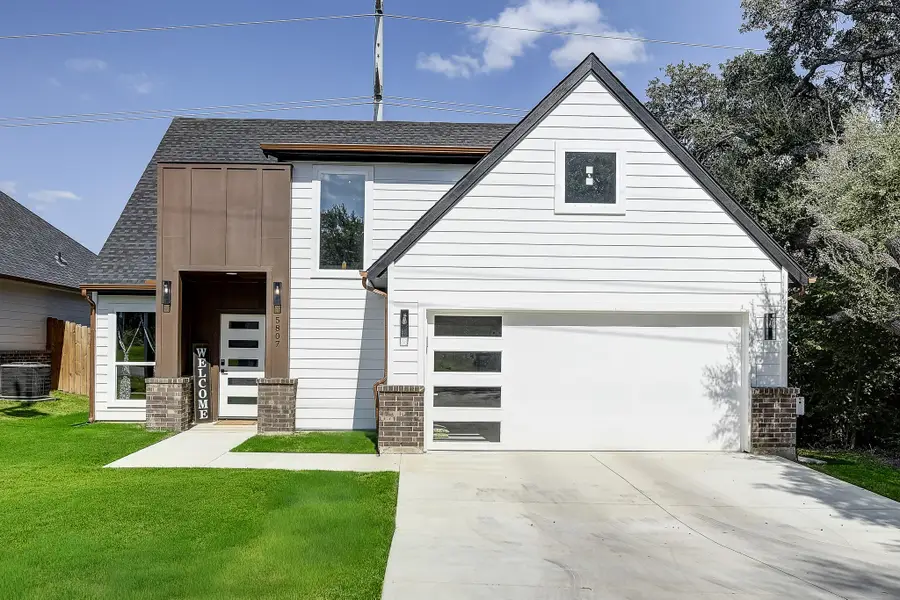 5807 Black Pine Circle, Granbury, TX 76048 - Image #3