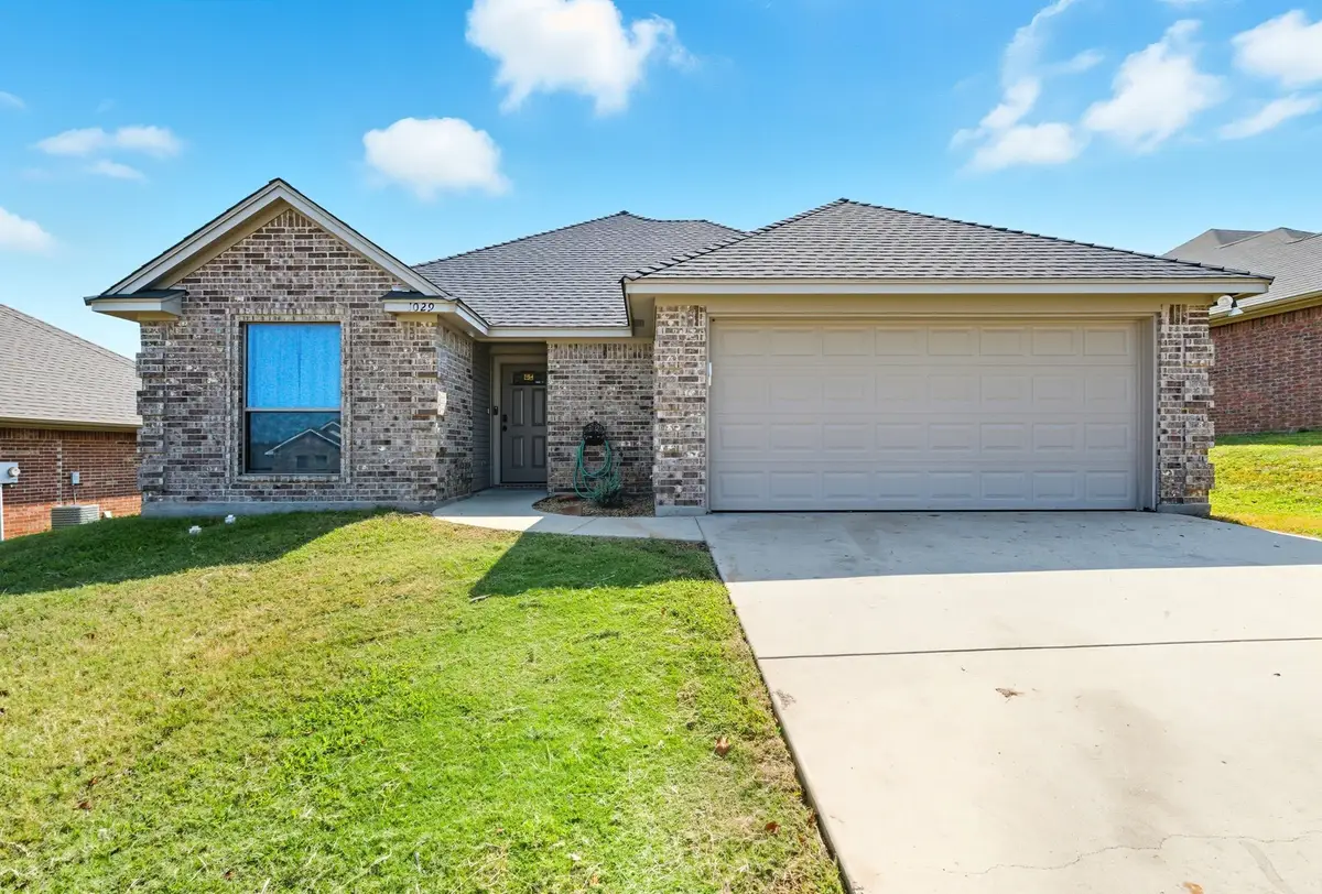 1029 Inverness Drive, Weatherford, TX 76086 - Image #1