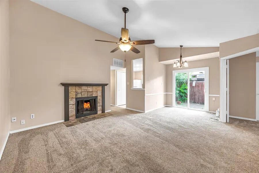 2509 Sunflower Drive, Arlington, TX 76014 - Image #2