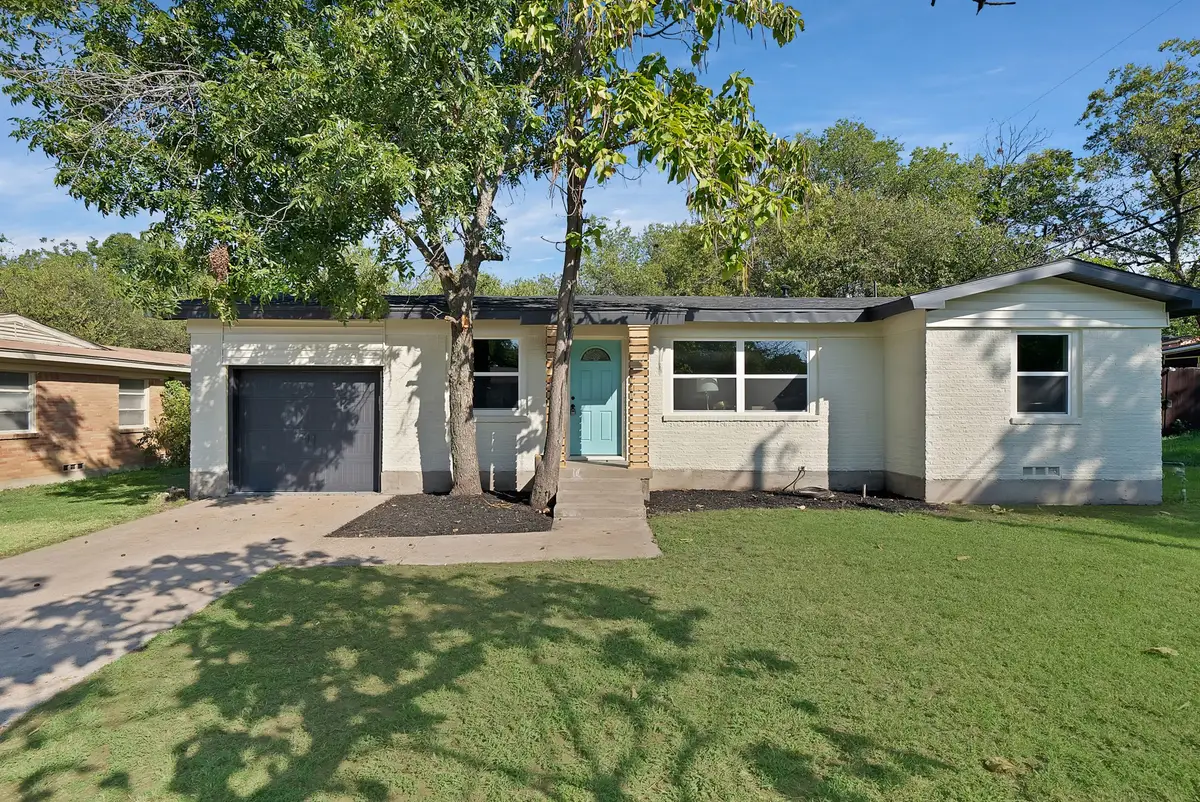 5341 Hensley Drive, Fort Worth, TX 76134 - Image #1